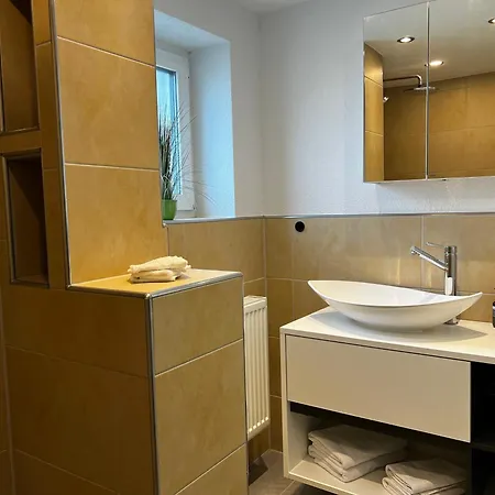 *moderne Anton In Vs Mit Kueche+bad Apartment *